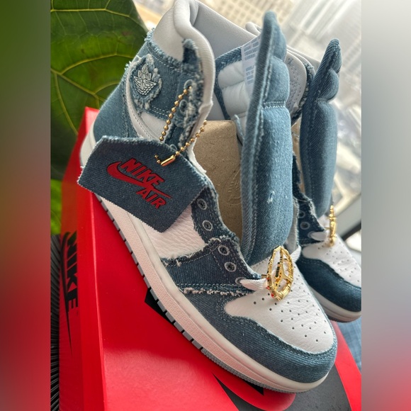 Womens Air Jordan 1 Retro High OG 'Denim - Picture 5 of 11